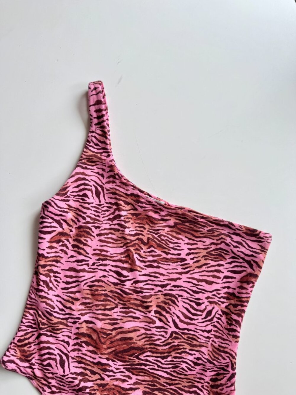 Aritzia LITTLE MOON Swizzle Pink Tiger Striped One Shoulder Bodysuit, Size L - Picture 2 of 9